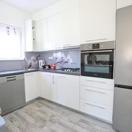 Apartman Teo &Tena Otocac Bagian luar foto
