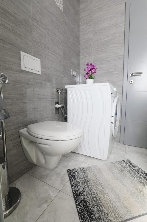 Apartman Teo &Tena Otocac Bagian luar foto