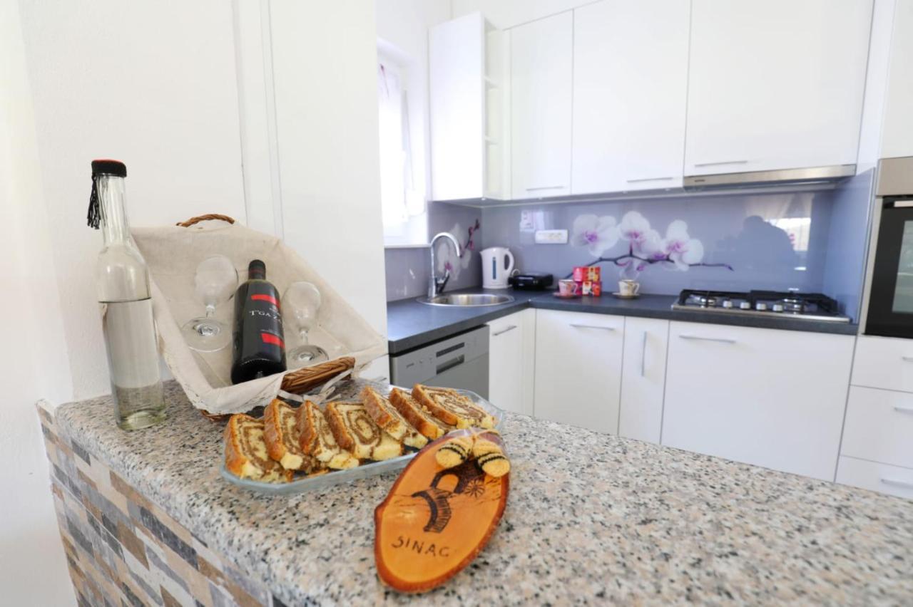 Apartman Teo &Tena Otocac Bagian luar foto