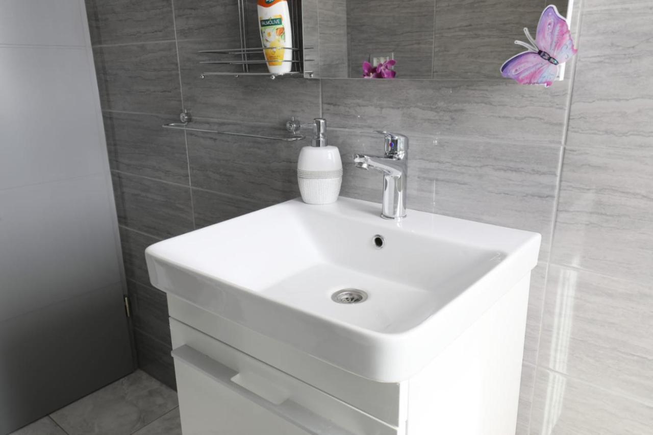Apartman Teo &Tena Otocac Bagian luar foto