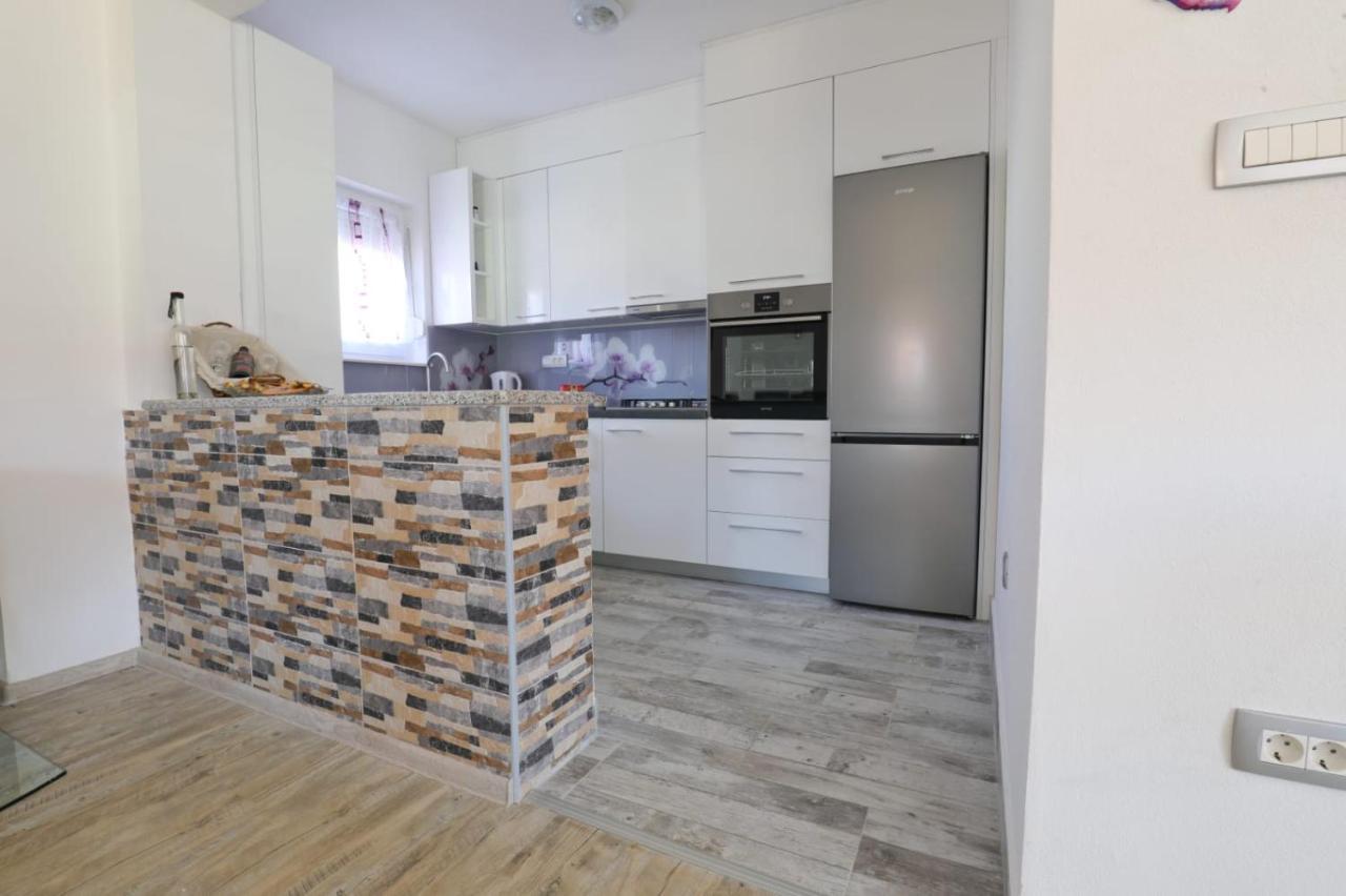 Apartman Teo &Tena Otocac Bagian luar foto