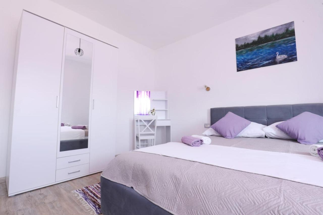 Apartman Teo &Tena Otocac Bagian luar foto